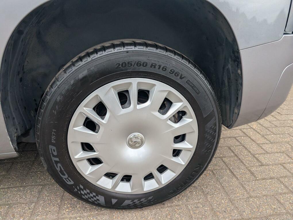 Vauxhall Combo 2300 1.5 Turbo D 100Ps H1 Sportive Van Grey #12