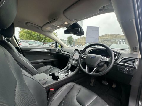 Ford Mondeo Estate Blue #11