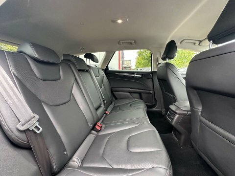 Ford Mondeo Estate Blue #15