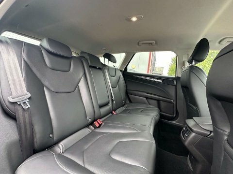 Ford Mondeo Estate Blue #16