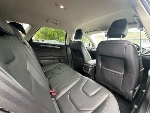 Ford Mondeo Estate Blue #14