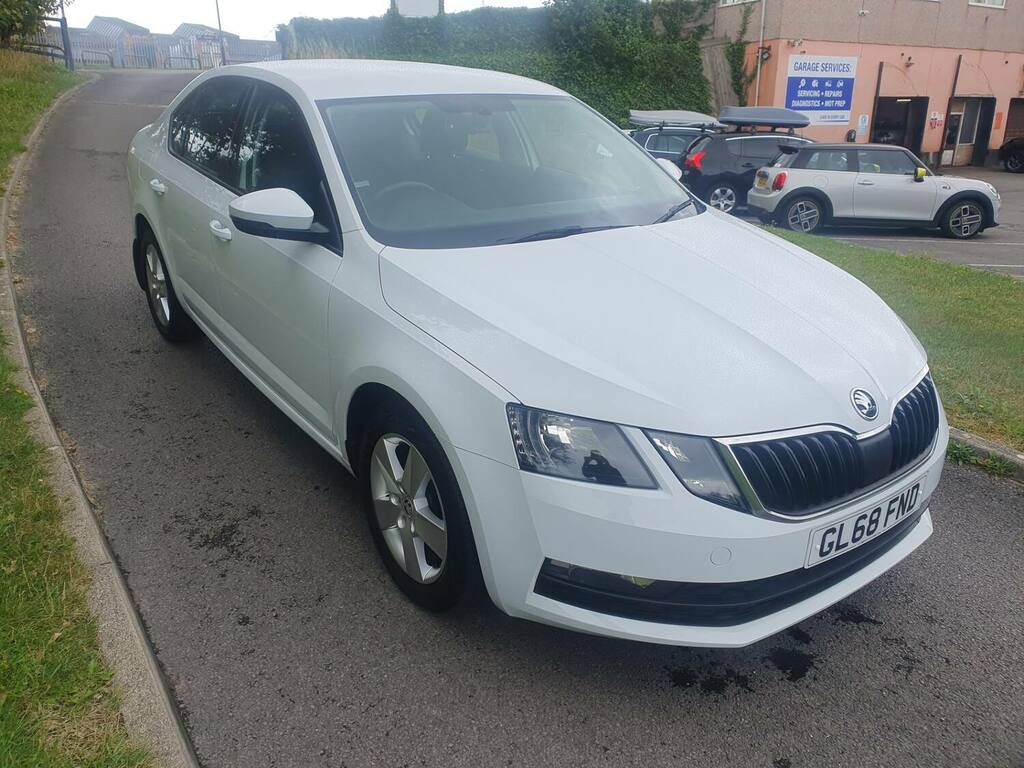 Skoda Octavia 1.0 Tsi Se Dsg White #3
