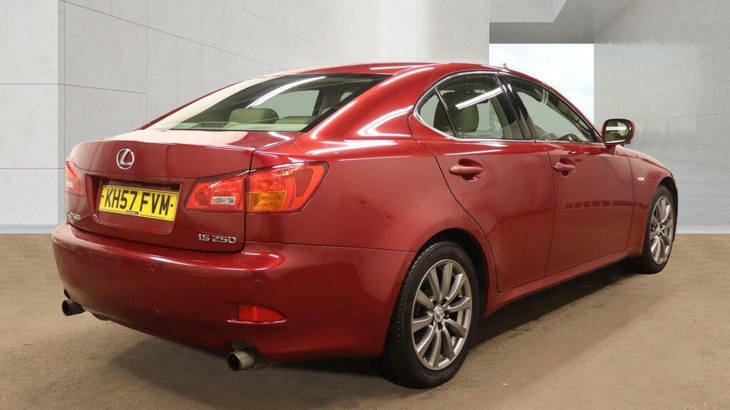 Lexus IS Se-l Red #4