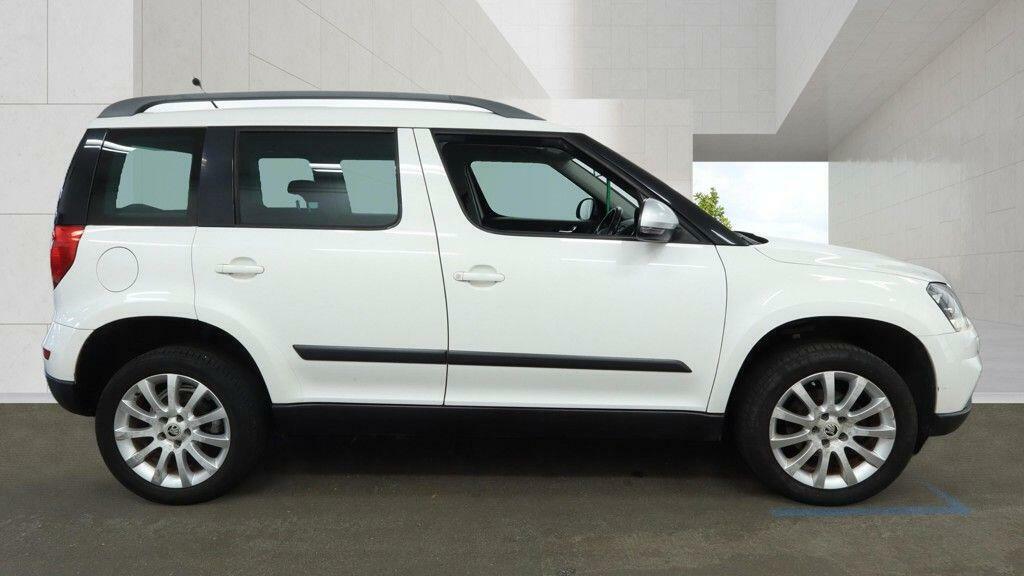 Skoda Yeti Se White #5