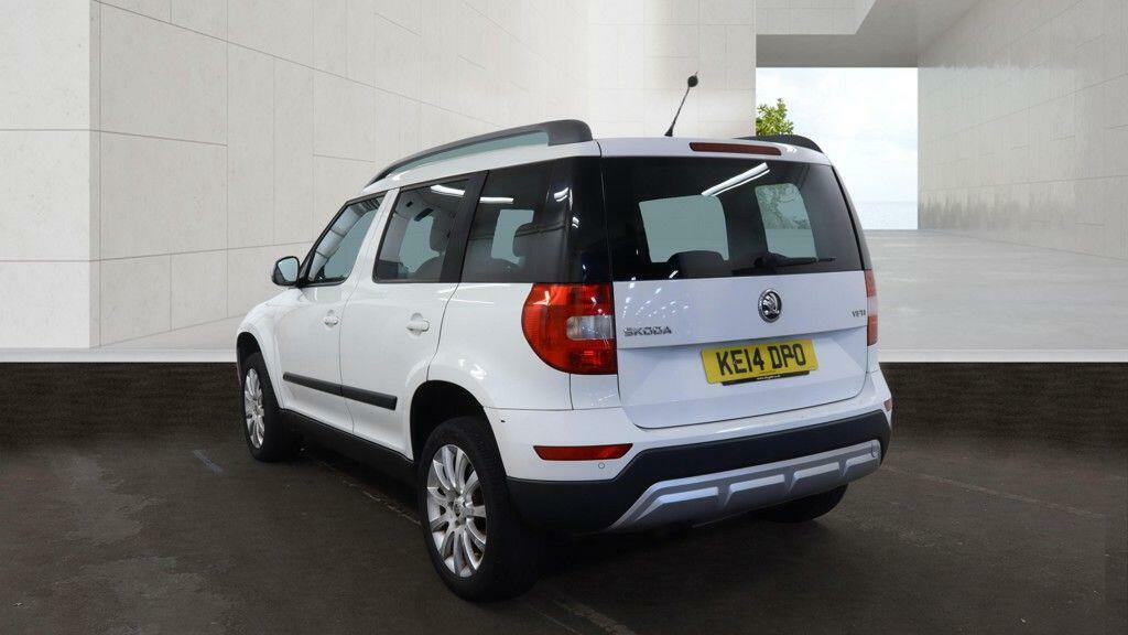 Skoda Yeti Se White #3