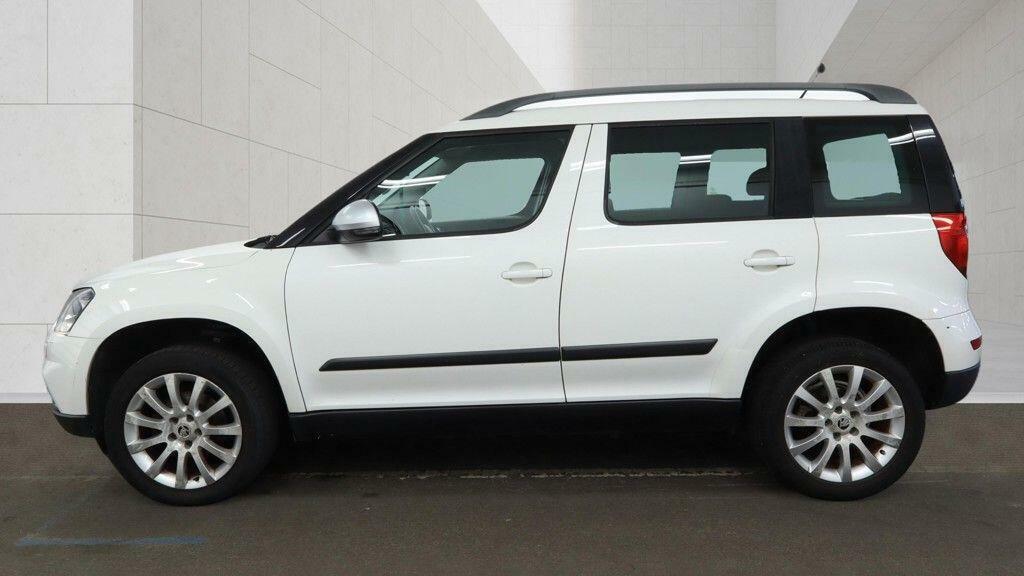 Skoda Yeti Se White #6