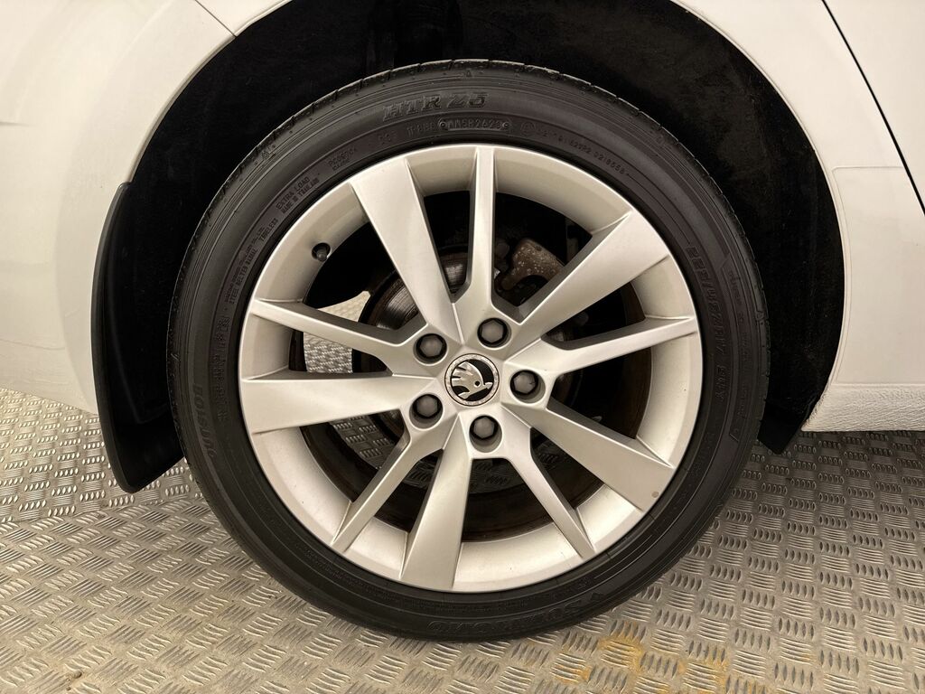 Skoda Octavia Se Grey #13