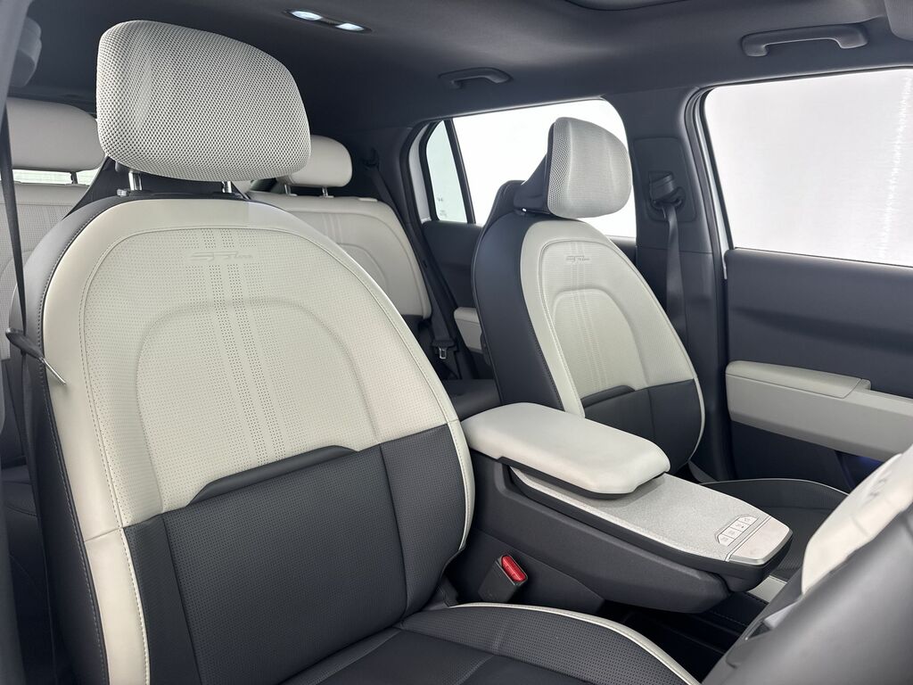 Kia EV3 81.4Kwh Gt-line S Suv 201 Bhp Black #14
