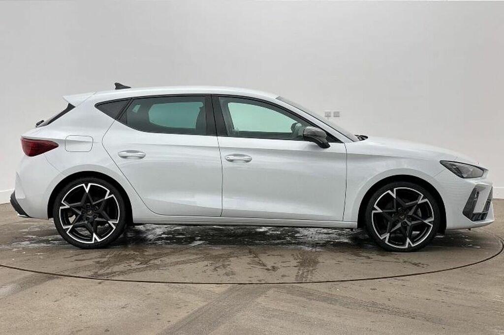 Cupra Leon 1.5 Tsi 150 V2 White #4