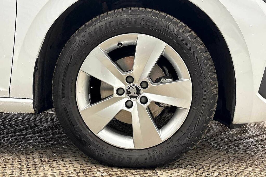 Skoda Scala 1.0 Tsi 116 Se Edition White #5
