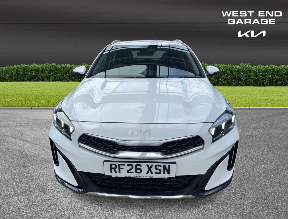 Kia Xceed Pure 1.0 T-gdi Manaul White #2
