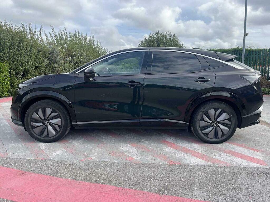 Nissan Ariya 87Kwh Advance Suv 22Kw Charger Green #4