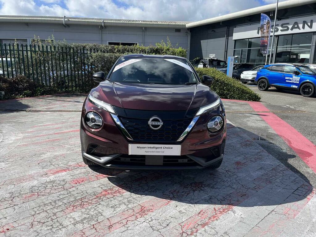 Nissan Juke 1.6 N-connecta Suv Hybrid Euro 6 Red #2
