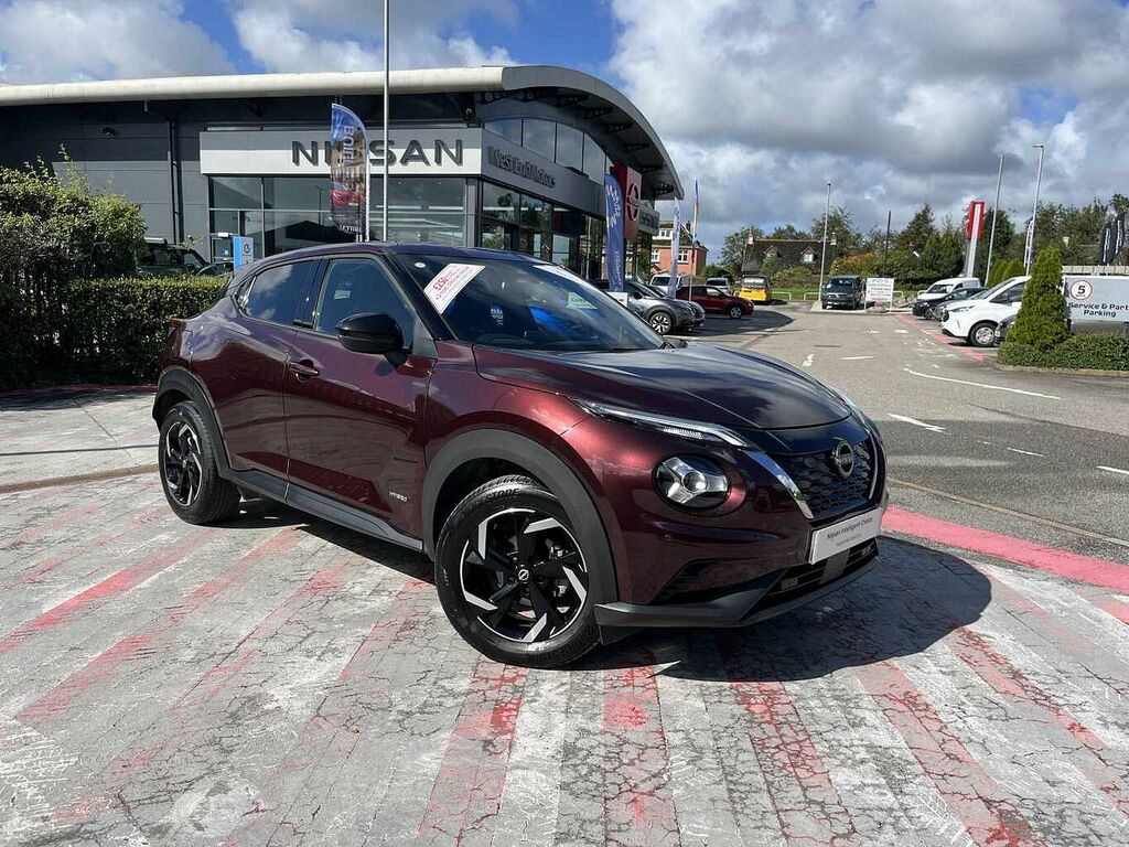 Nissan Juke 1.6 N-connecta Suv Hybrid Euro 6 Red