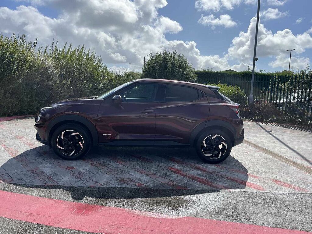 Nissan Juke 1.6 N-connecta Suv Hybrid Euro 6 Red #4
