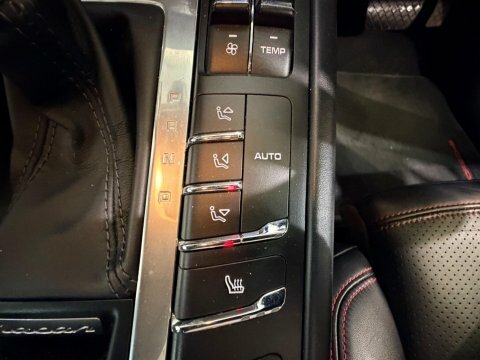Porsche Macan Td V6 S Suv Black #34