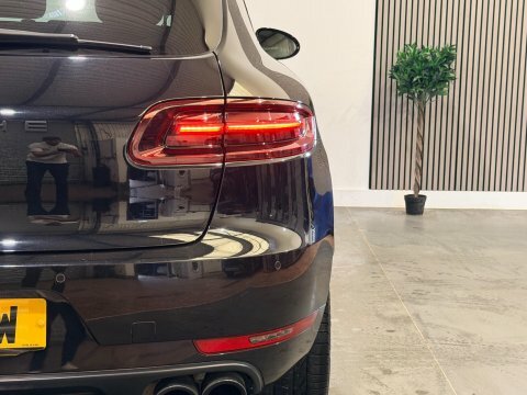 Porsche Macan Td V6 S Suv Black #64
