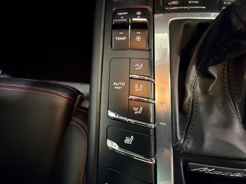 Porsche Macan Td V6 S Suv Black #33