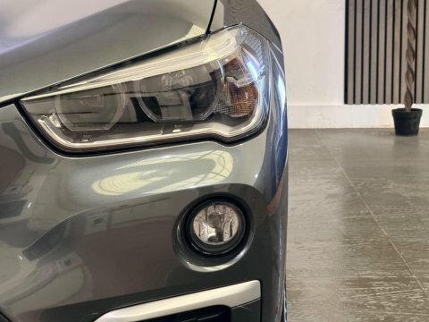 BMW X1 Sdrive 18D Xline Step Black #50