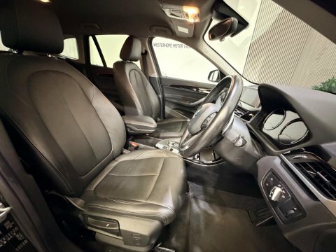 BMW X1 Sdrive 18D Xline Step Black #22