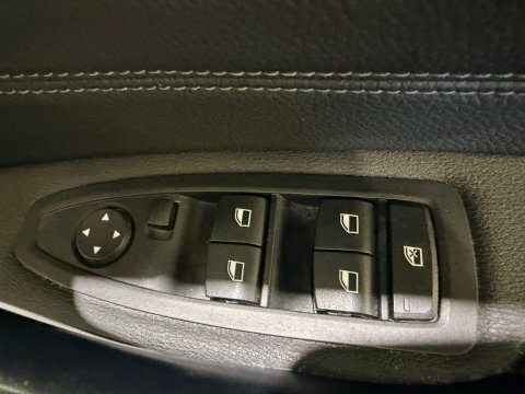 BMW X1 Sdrive 18D Xline Step Black #33