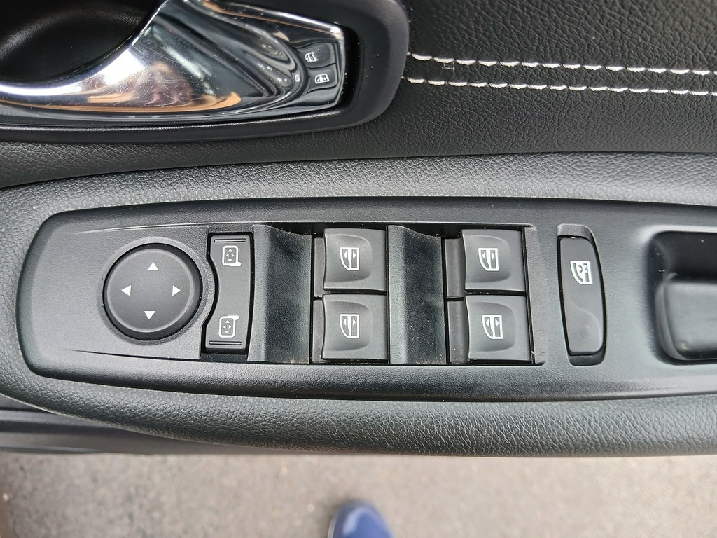 Renault Grand Scenic Dynamique Tomtom White #32