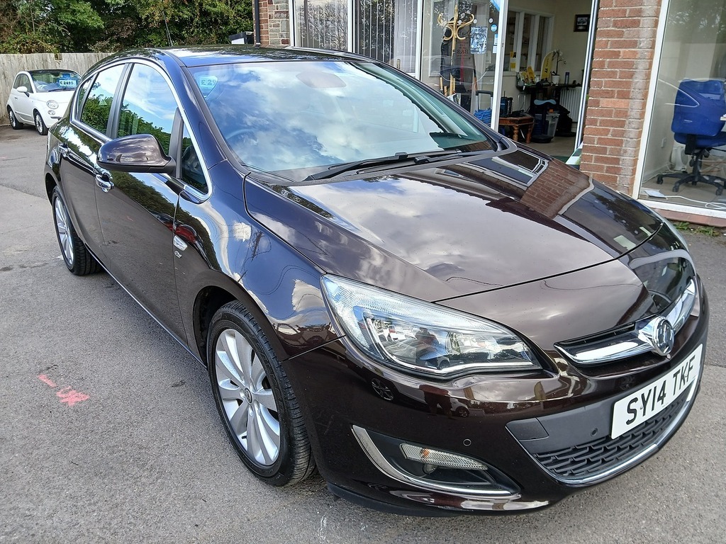 Vauxhall Astra Elite Brown