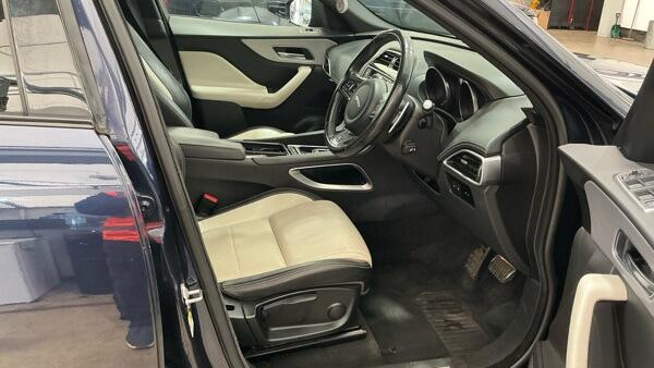 Jaguar F-Pace 2.0 R-sport 161 Bhp Silver #9