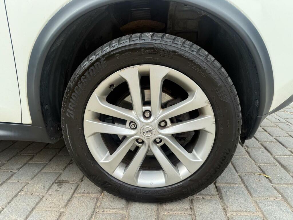 Nissan Juke Hatchback Grey #25