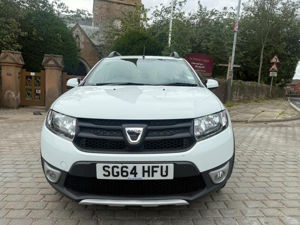 Dacia Sandero Stepway Hatchback 1.5 Stepway Laureate Dci 90 2014 Red #8