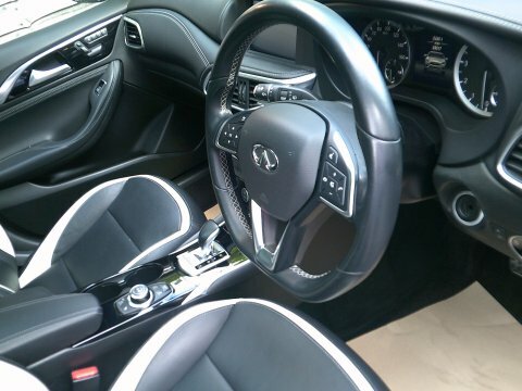 Infiniti Q30 2018 68 Sport Blue #3