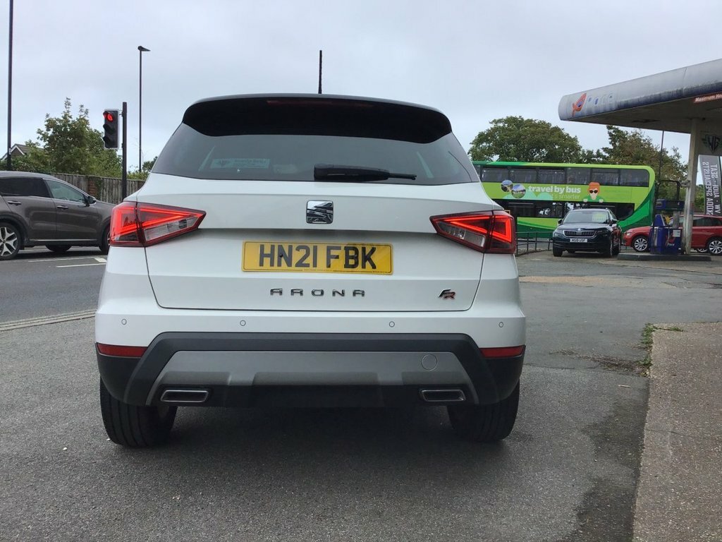 Seat Arona Tsi Fr Suv White #4