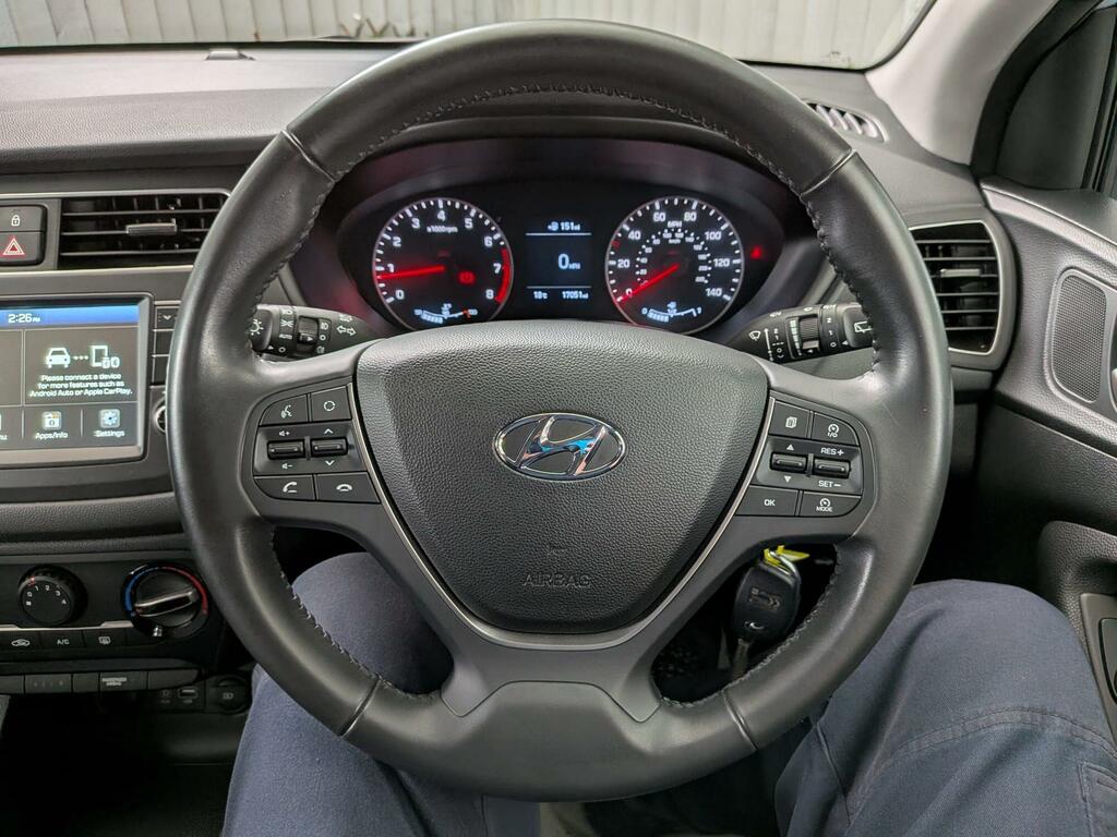 Hyundai I20 Hatchback White #37