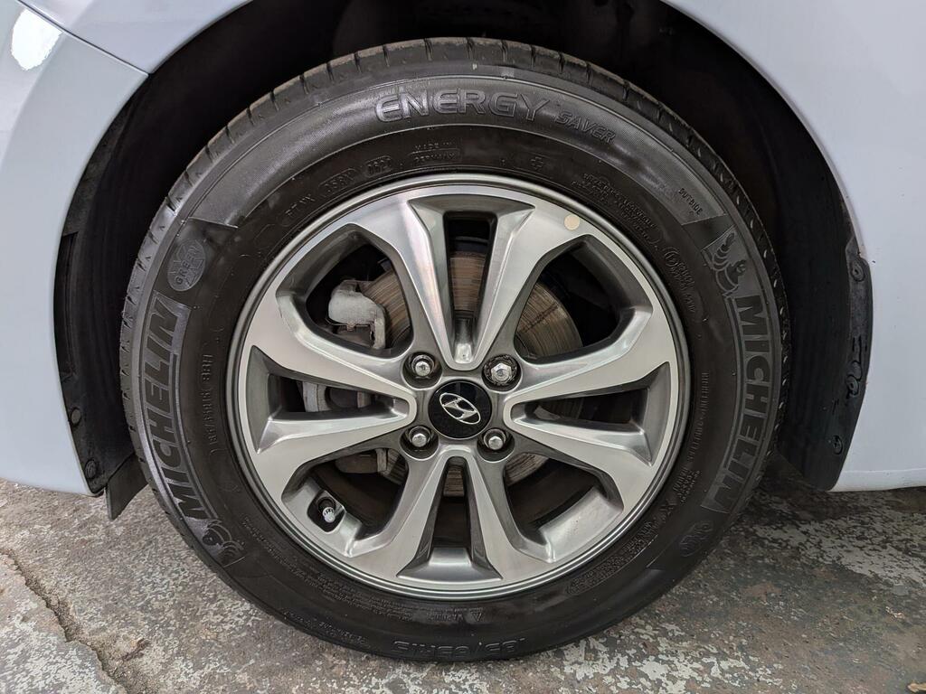 Hyundai I20 Hatchback White #27