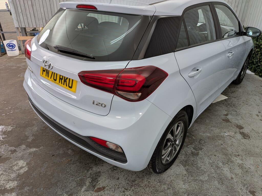Hyundai I20 Hatchback White #7