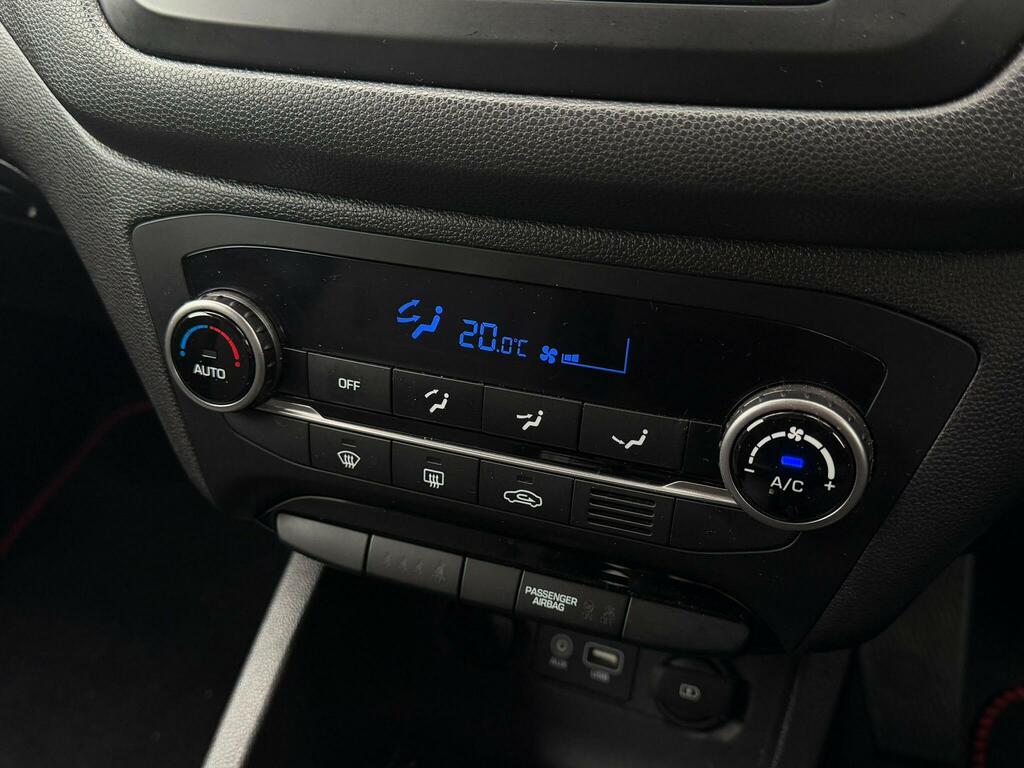 Hyundai I20 1.2 S White #18