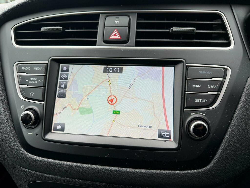 Hyundai I20 1.2 S White #13
