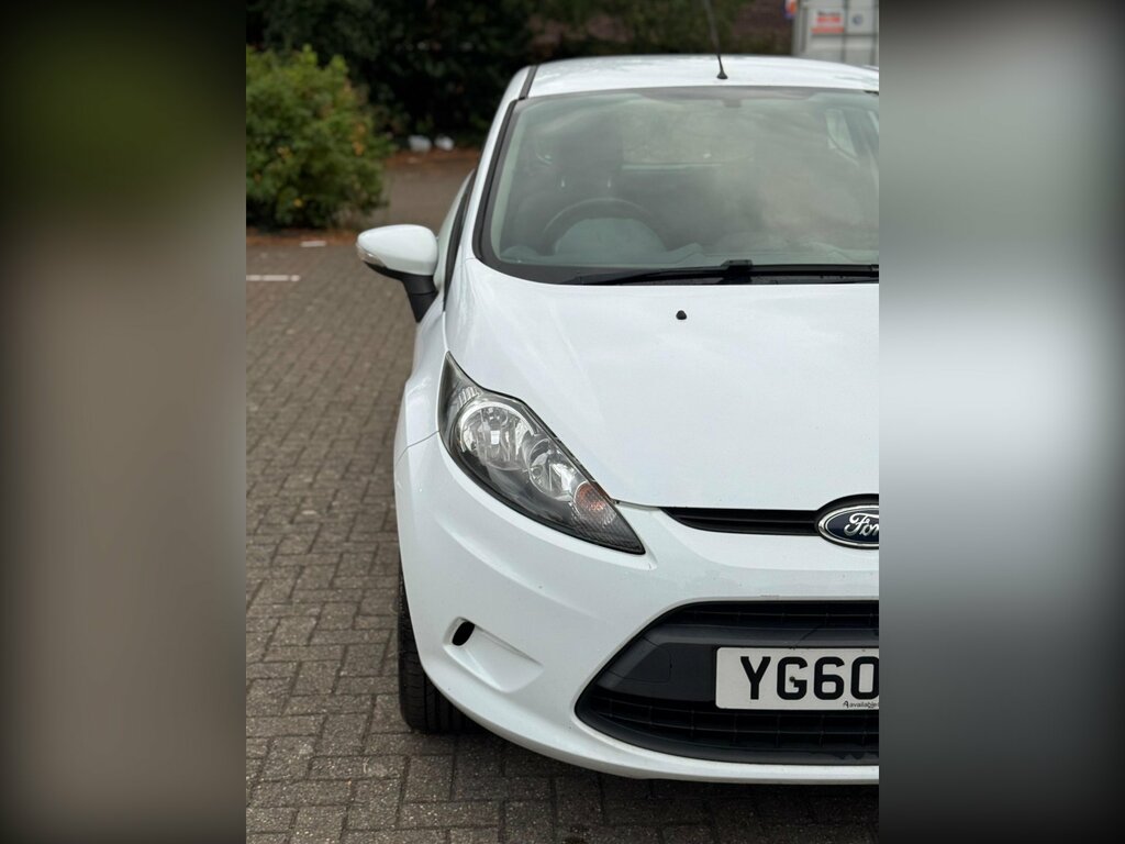 Ford Fiesta Hatchback 1.6 Titanium 201010 Red #9