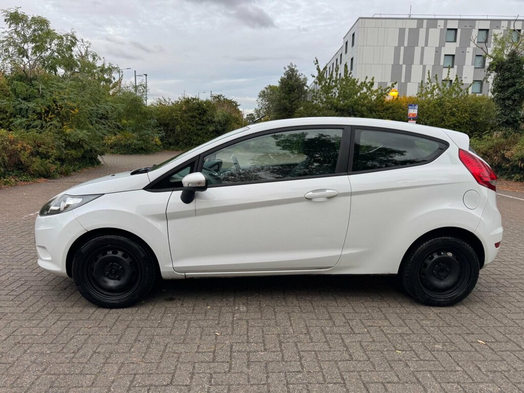 Ford Fiesta Hatchback 1.6 Titanium 201010 Red #7