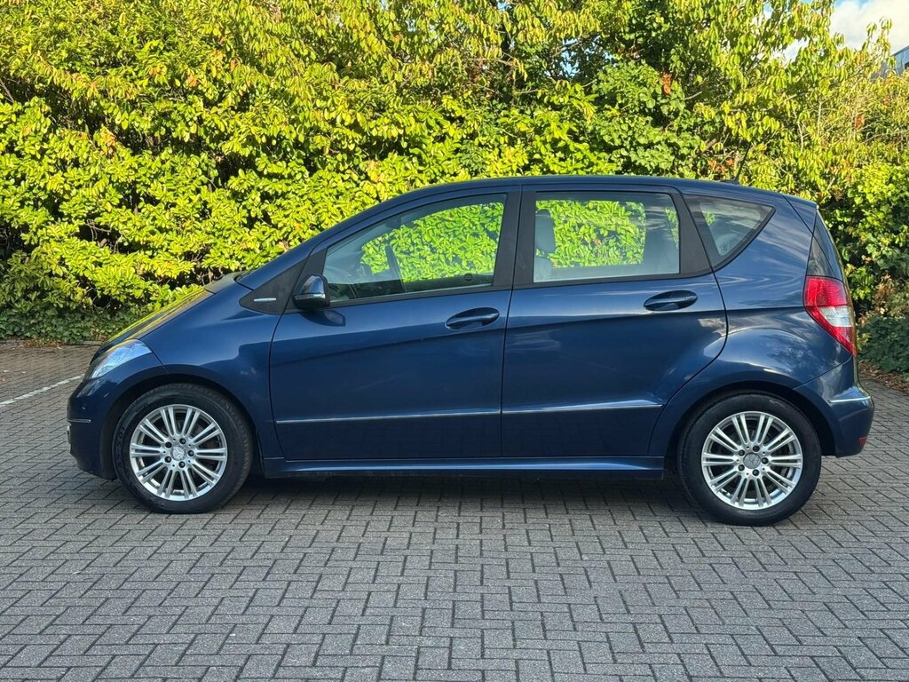 Mercedes-Benz A Class 1.5 Blueefficiency Avantgarde Se Black #8
