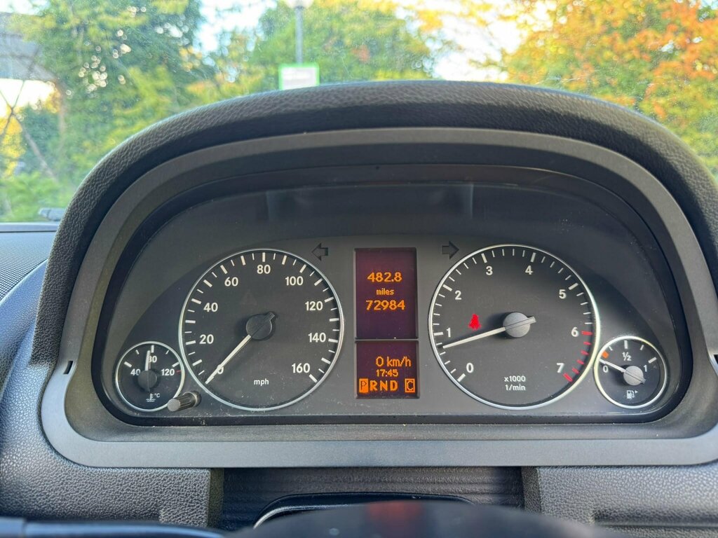 Mercedes-Benz A Class 1.5 Blueefficiency Avantgarde Se Black #34