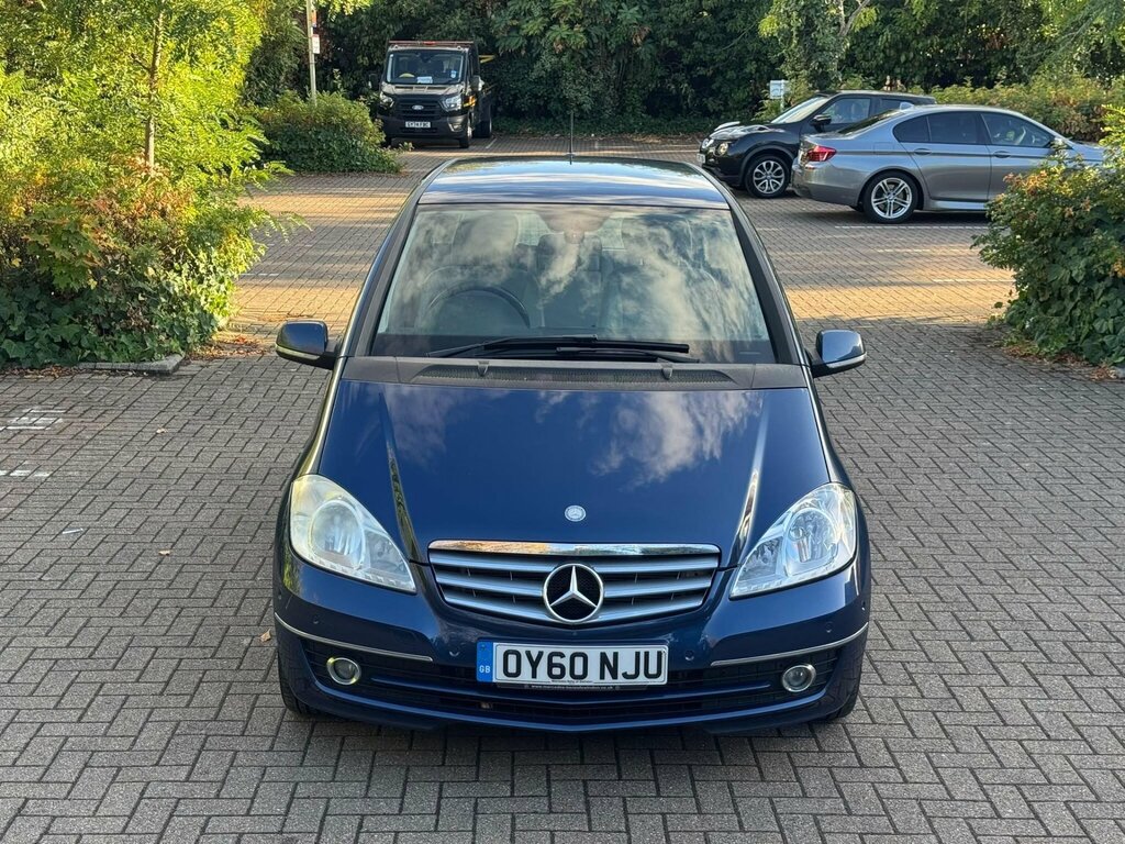 Mercedes-Benz A Class 1.5 Blueefficiency Avantgarde Se Black #13
