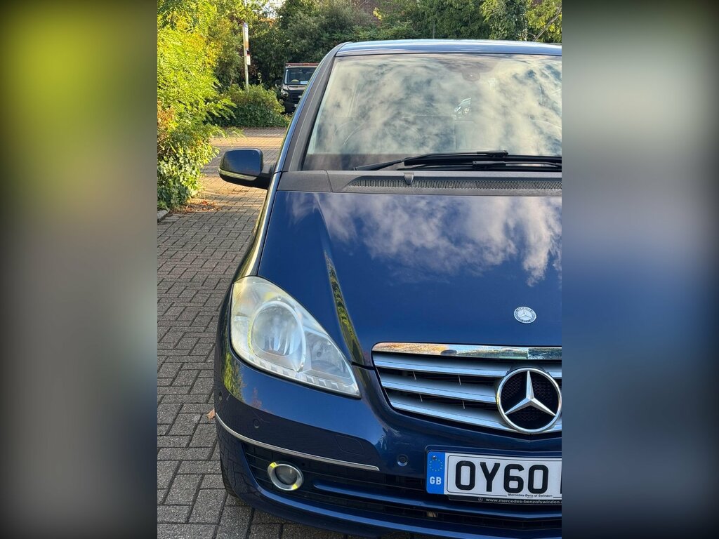 Mercedes-Benz A Class 1.5 Blueefficiency Avantgarde Se Black #9