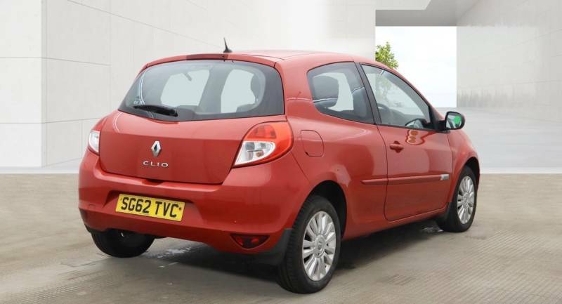 Renault Clio 1.2 16V Expression Red #4
