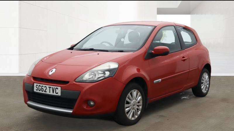 Renault Clio 1.2 16V Expression Red