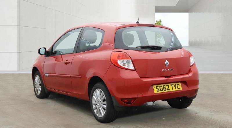 Renault Clio 1.2 16V Expression Red #3