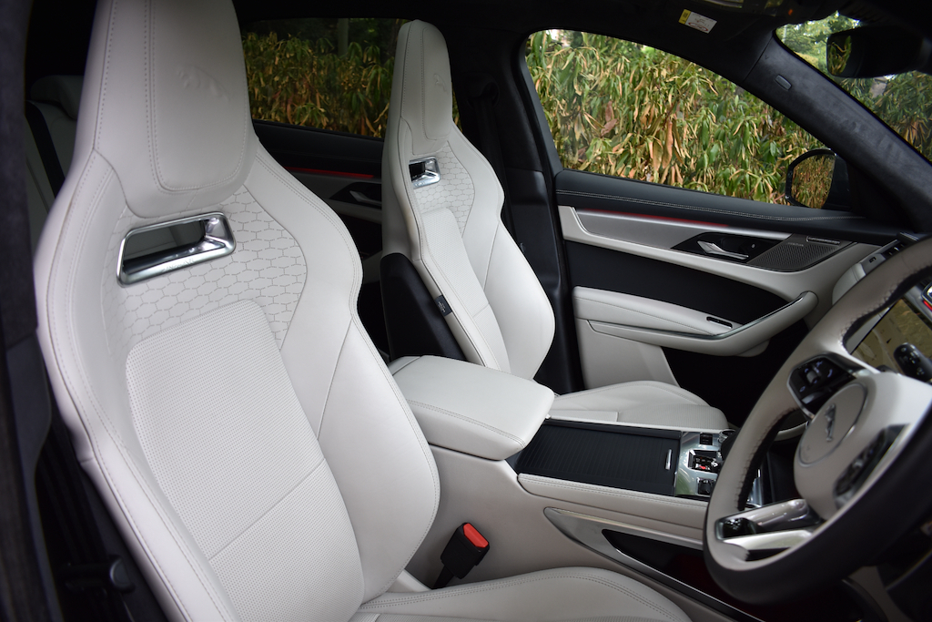 Jaguar F-Pace 2.0 L R-dynamic Hse Sliding Panoram Grey #2