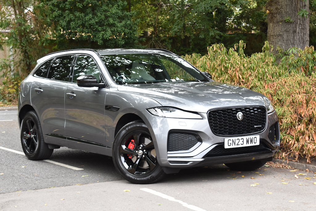 Jaguar F-Pace 2.0 L R-dynamic Hse Sliding Panoram Grey