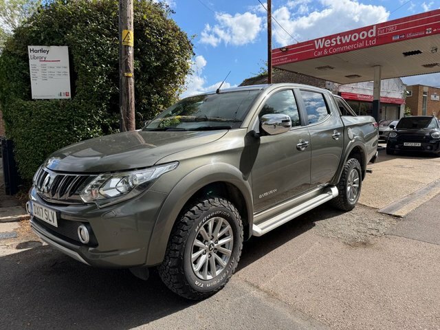 Mitsubishi L200 2.4 Di-d Dc Barbarian Pickup Double Cab Green