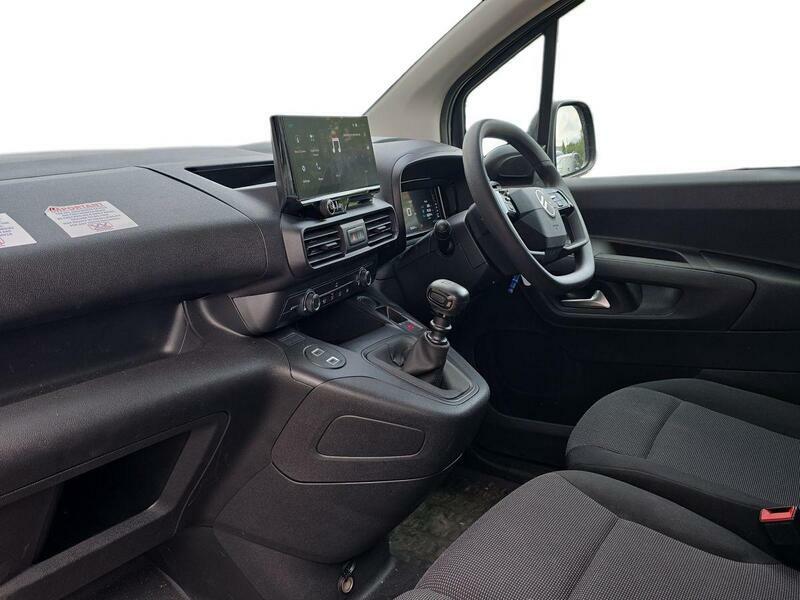 Citroen Berlingo Plus White #10
